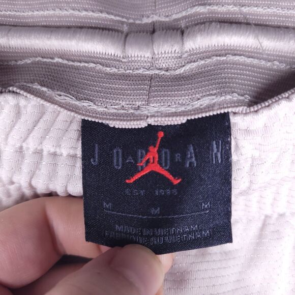 Jordan Shorts Womens Medium Desert Sand Diamond - Picture 3 of 5